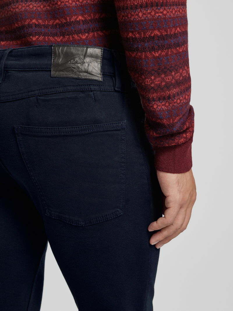 s.Oliver BLACK LABEL Medium rise slim fit jeans met smalle pijpen