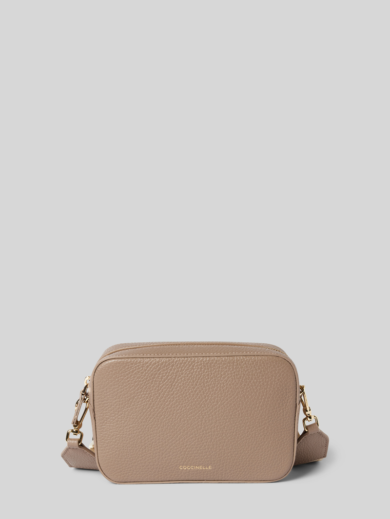 Coccinelle Handtas met labelprint model 'TEBE'