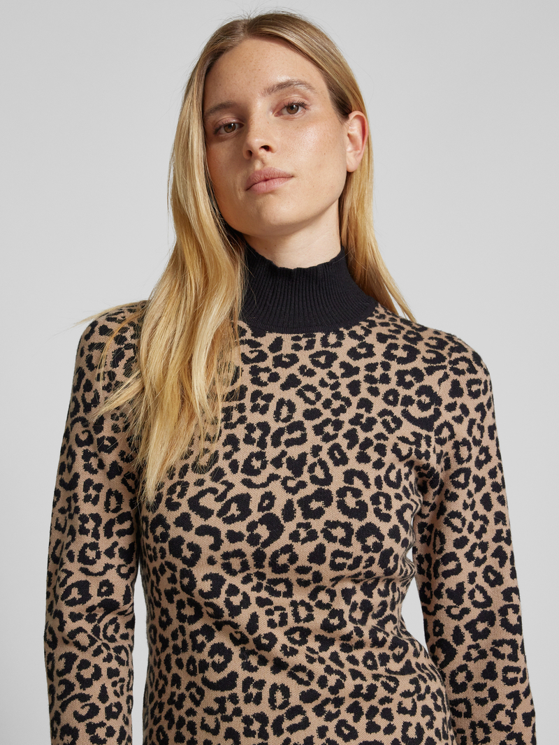 Vero Moda Slim fit gebreide jurk met opstaande kraag model 'ARIA'