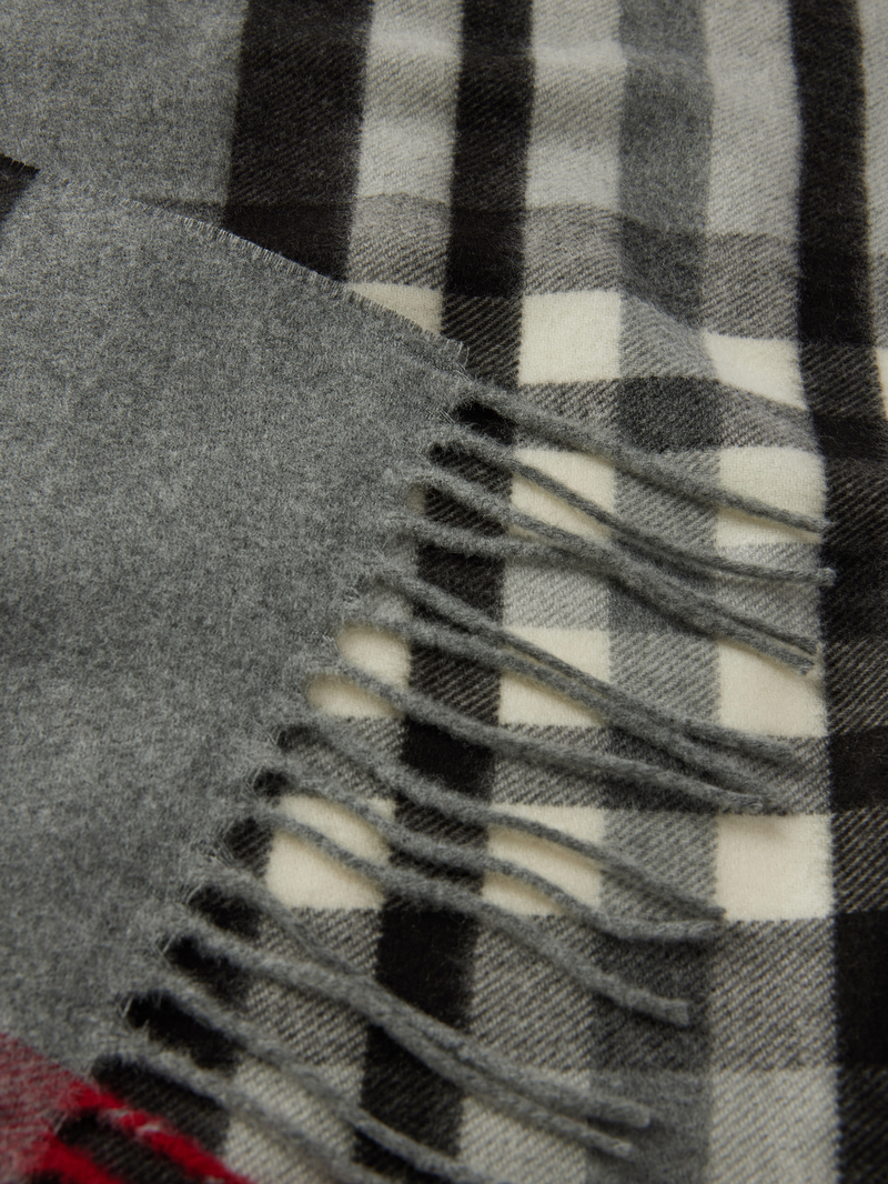 Fraas Sjaal met franjes model 'Cashmink Karo'