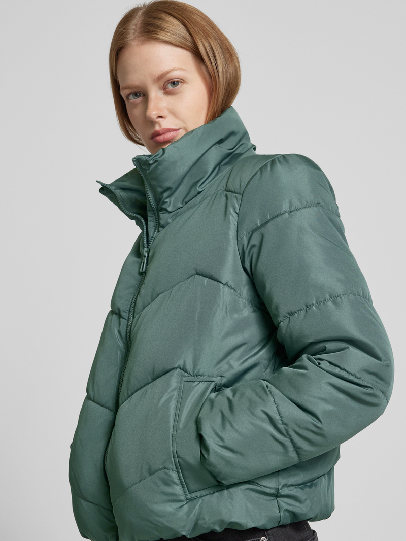 Vero Moda Boxy fit gewatteerd jack met opstaande kraag model 'LIGARIO'
