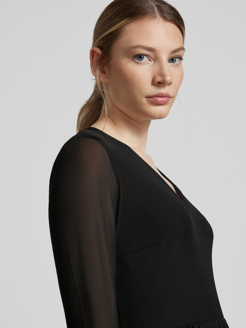 ROBE LÉGÈRE Midi-jurk met V-hals