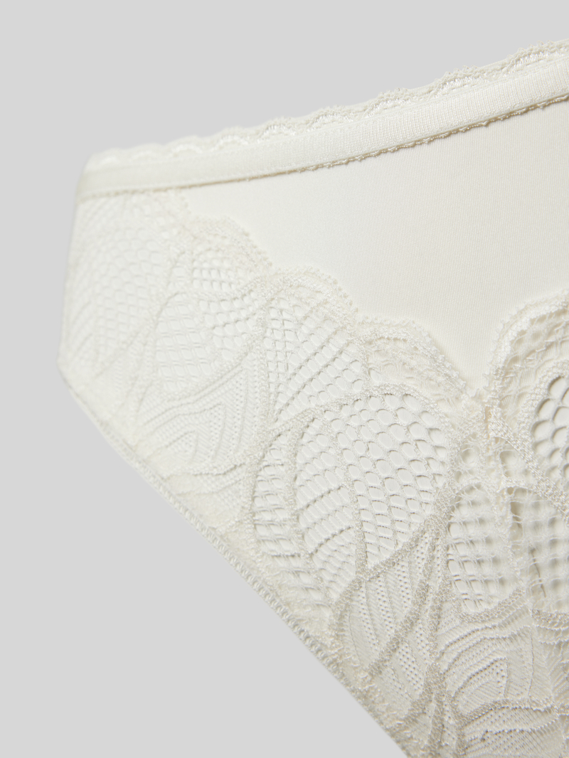 Lascana String met kant model 'Alicia'