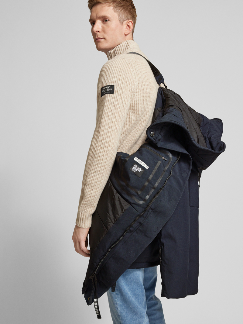 khujo Jack met capuchon model 'Carl'