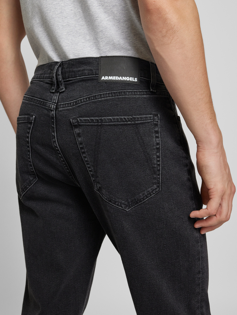 ARMEDANGELS Tapered fit jeans in 5-pocketmodel model 'AARJO TARPA'