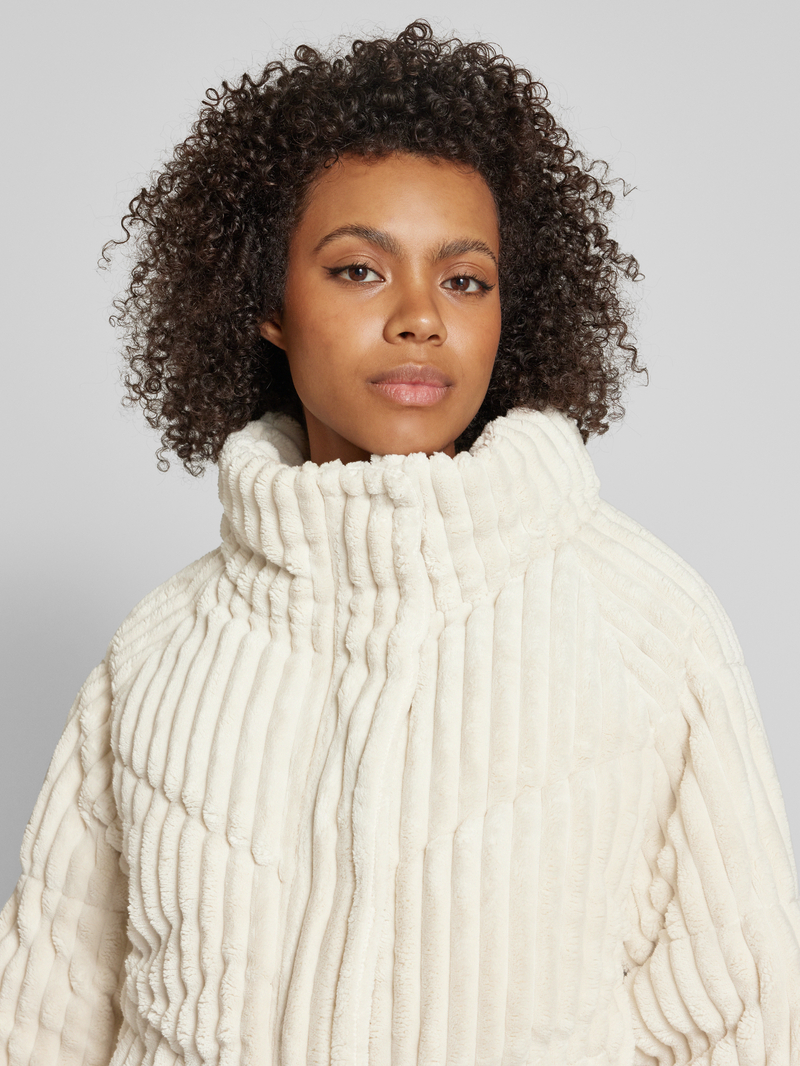 Vila Jack met opstaande kraag model 'FLAIRY'