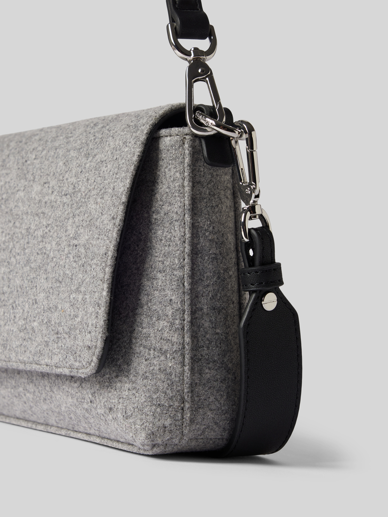 CK Calvin Klein Schoudertas met labeldetail model 'CK MUST'