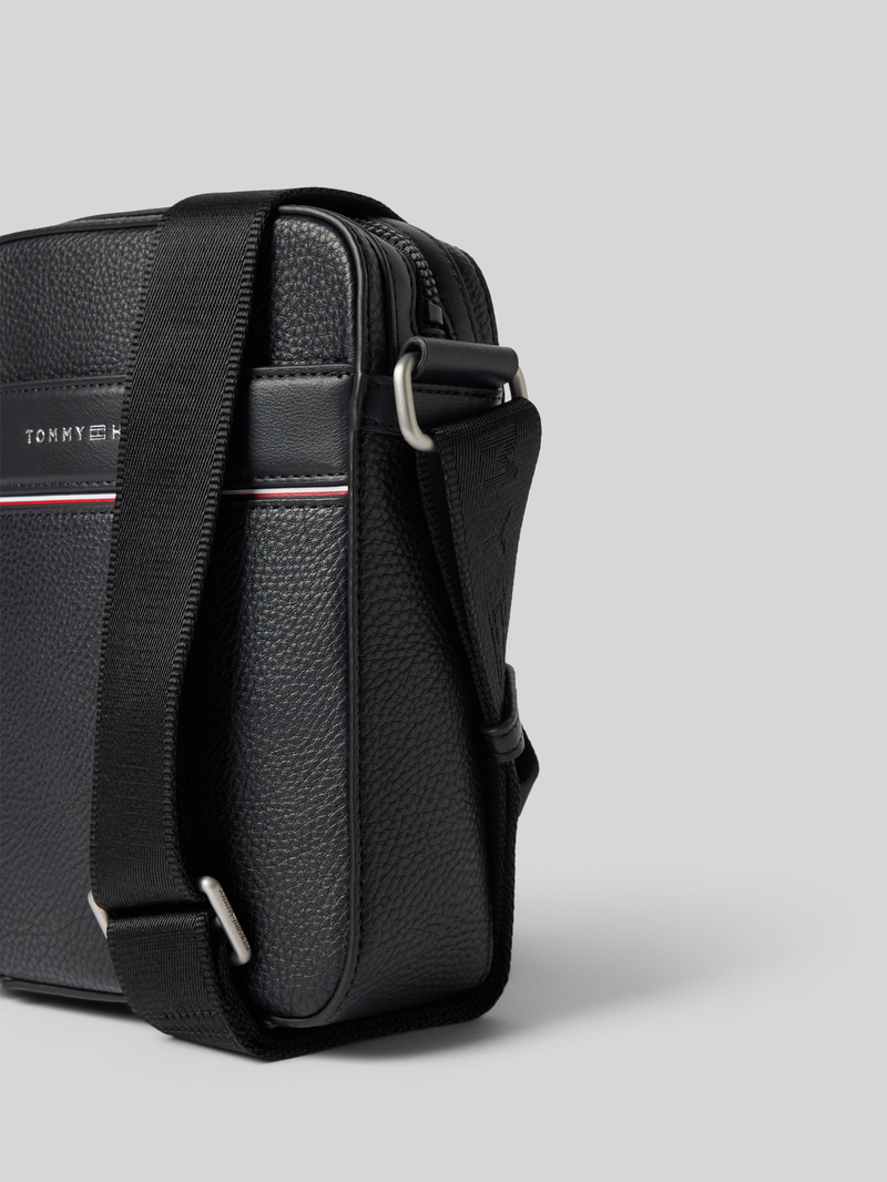 Tommy Hilfiger Schoudertas met labeldetail model 'REPORTER'