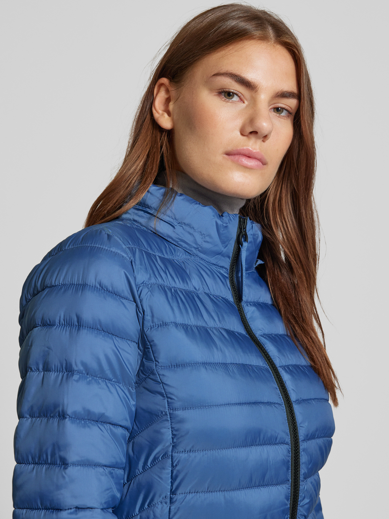 s.Oliver RED LABEL Slim fit gewatteerde lange jas met afneembare capuchon