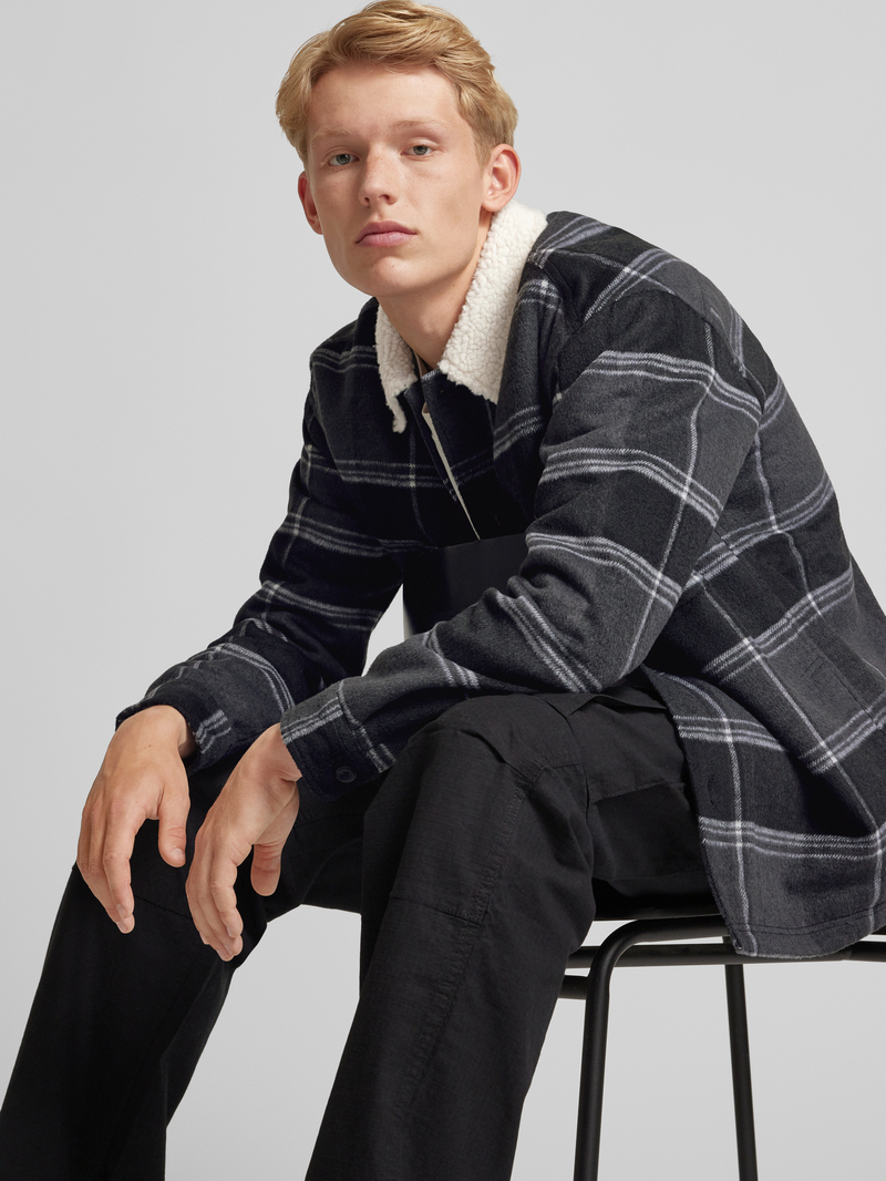 Tommy Jeans Regular fit overhemdjack met knoopsluiting model 'CHECK SHERPA'