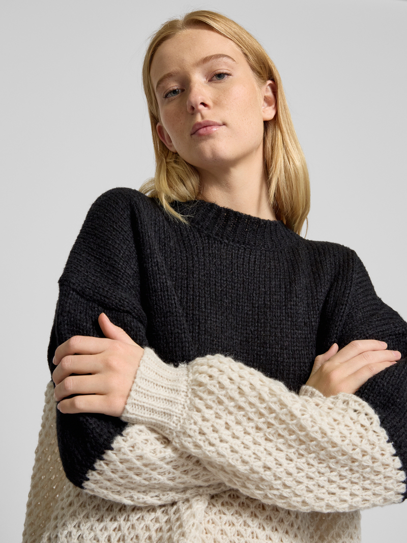 Only Gebreide pullover met extra brede schouders model 'ROSE LIFE'