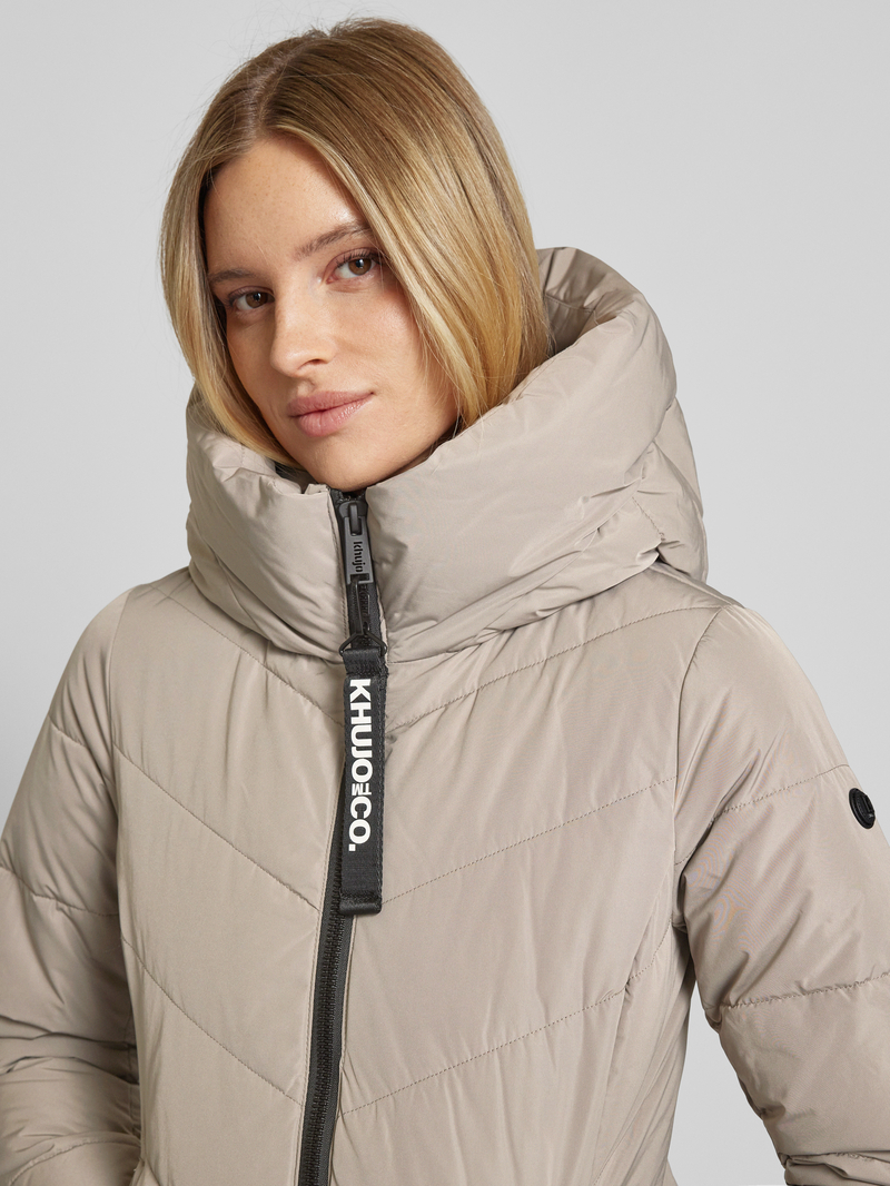 khujo Gewatteerde lange jas met labeldetail model 'DARKA'