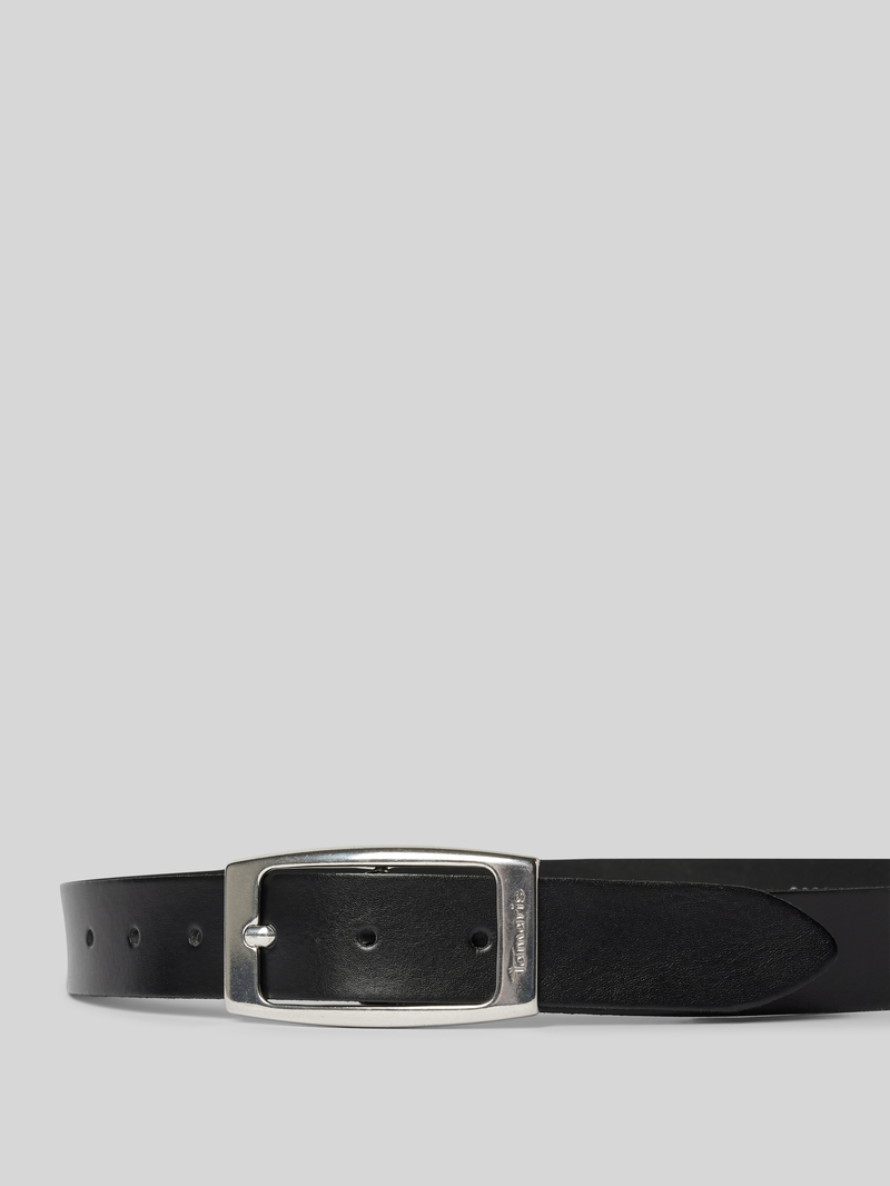 tamaris Riem met labeldetail