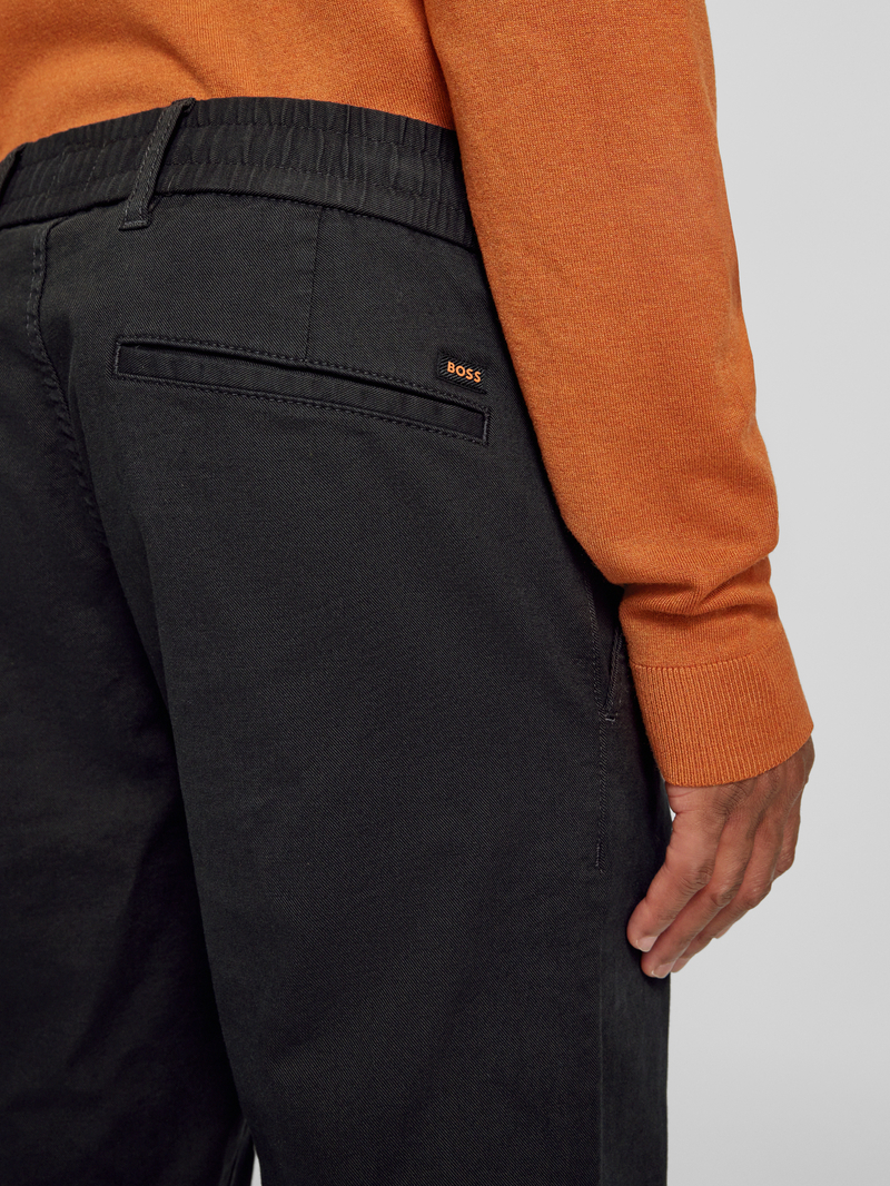 Boss Orange Tapered fit chino met riemlussen