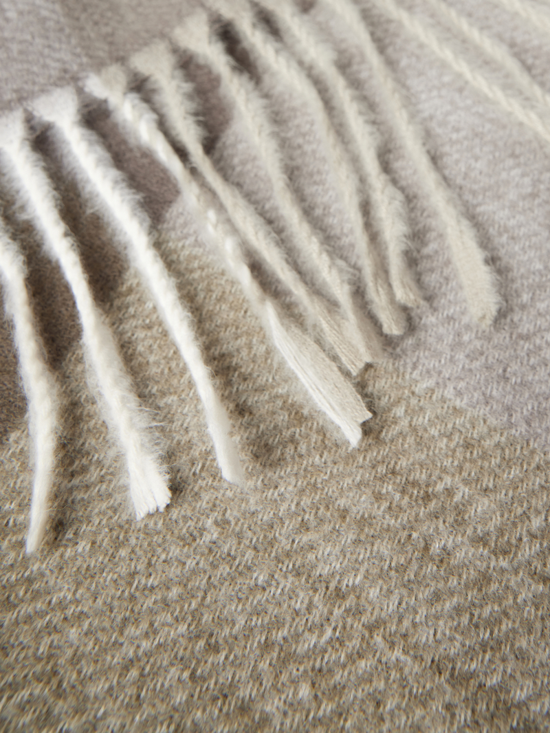 MCNEAL Sjaal met viscose en franjes