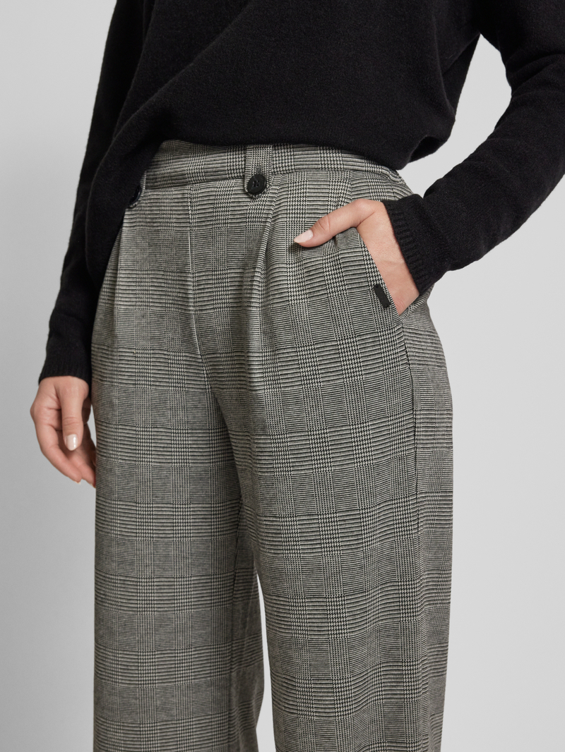 QS Wide leg bandplooibroek met structuurmotief