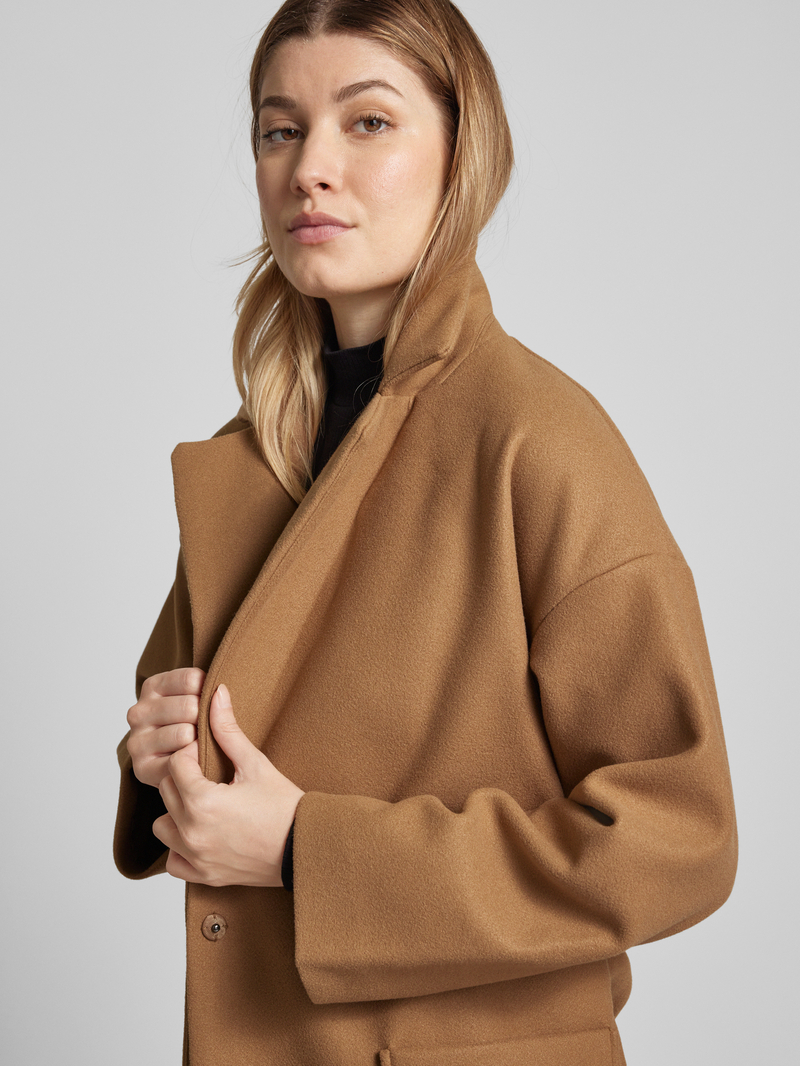 Ichi Lange jas met strikceintuur model 'Jannet'