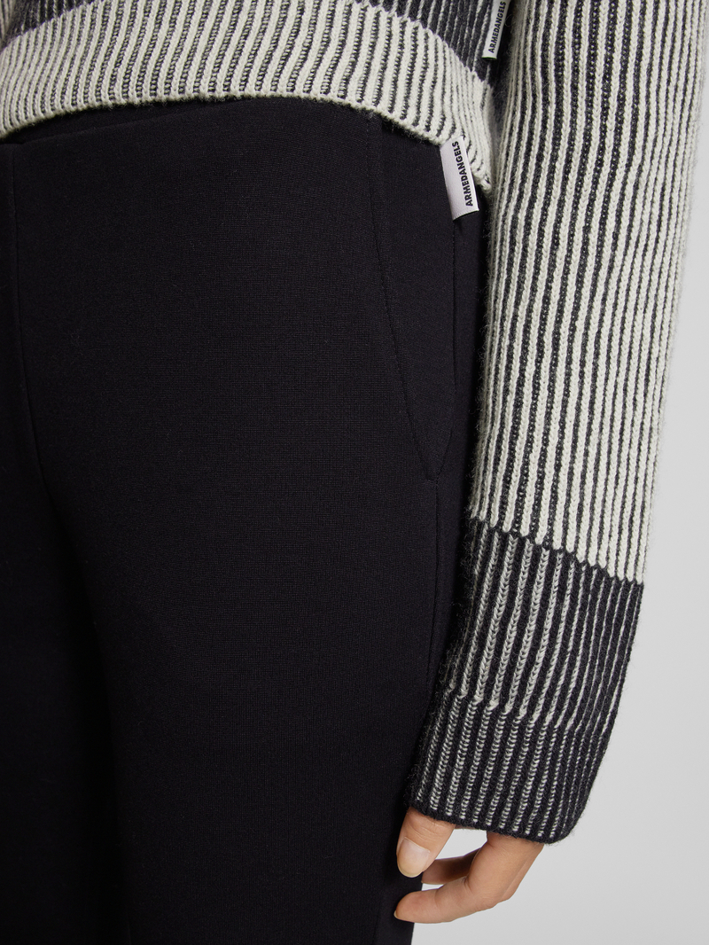 ARMEDANGELS Stoffen broek met elastische band model 'GAEAA'