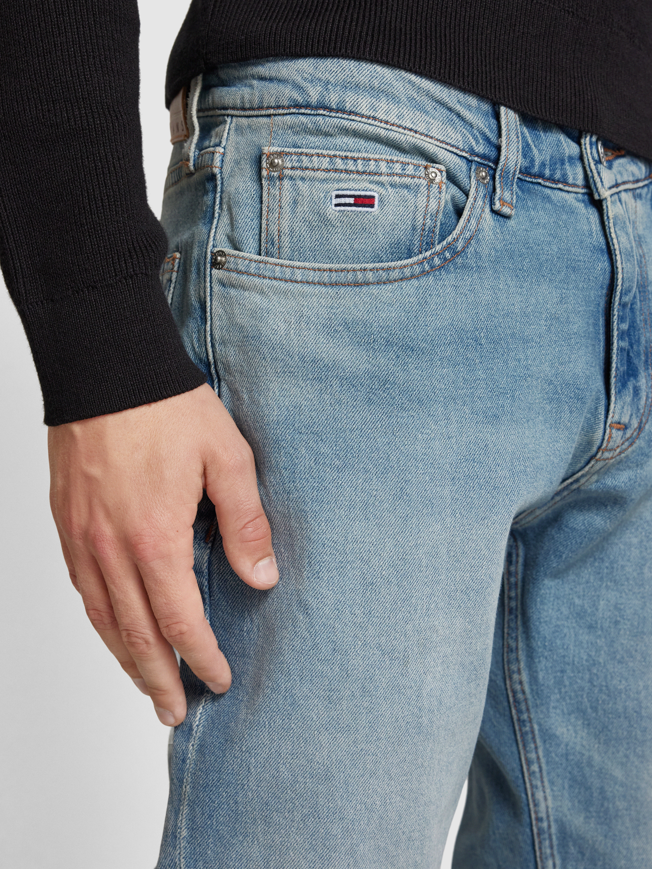 Tommy Jeans Slim fit jeans met labelpatch model 'SCANTON'