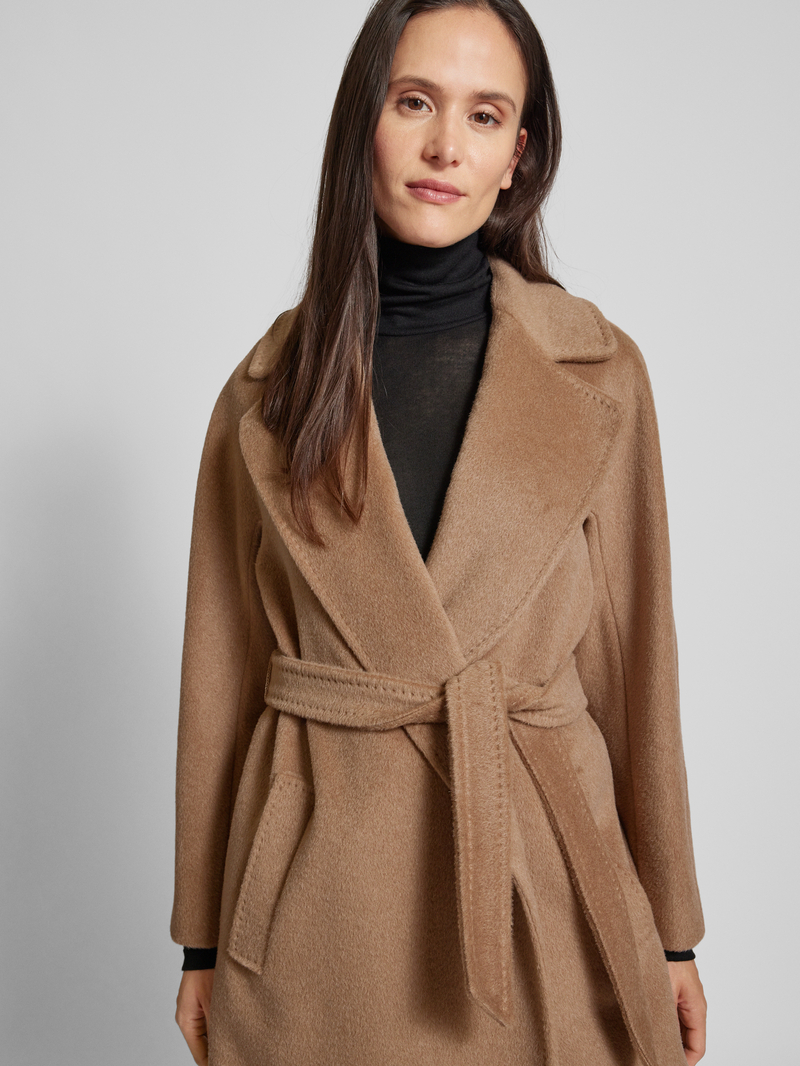 Weekend Max Mara Lange jas met tailleriem model 'TEMPARA'