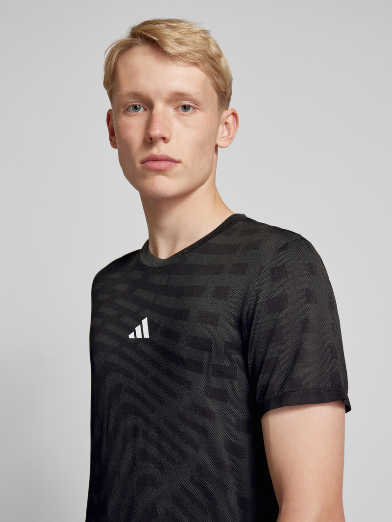 Adidas Training T-shirt met structuurmotief