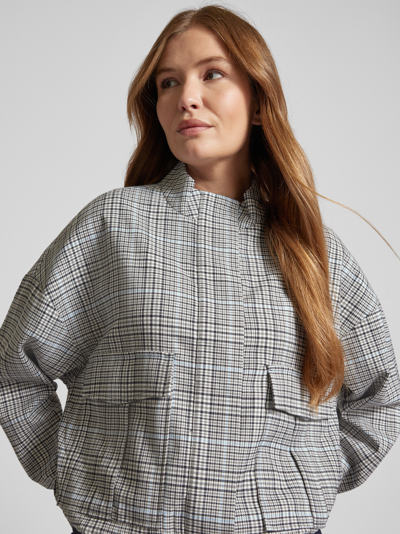 Opus Jack met opstaande kraag model 'Hemma'
