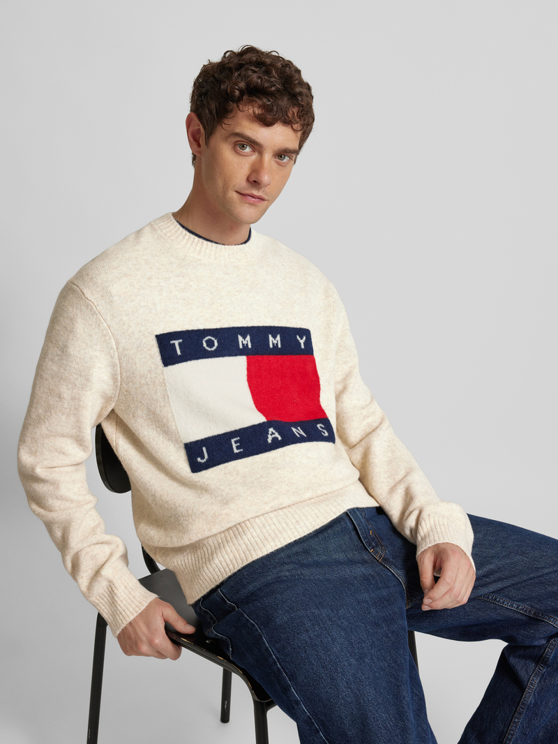 Tommy Jeans Regular fit gebreide pullover met labelstitching