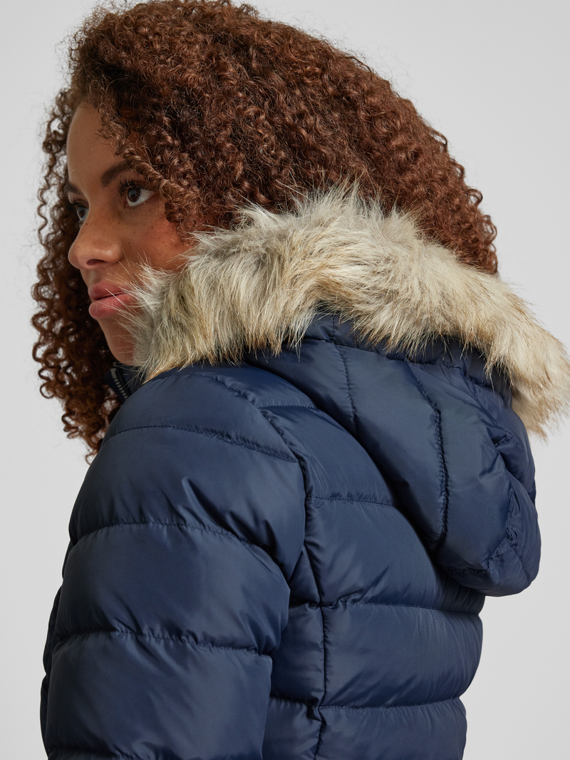 Tommy Jeans Gewatteerde lange jas met imitatiebont model 'ESSENTIAL'