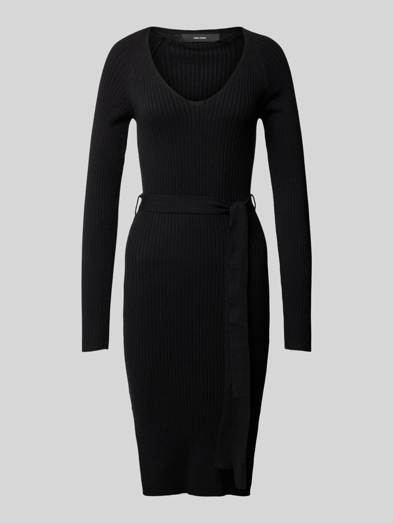Vero Moda Slim fit gebreide jurk met strikceintuur in riblook model 'SABA'