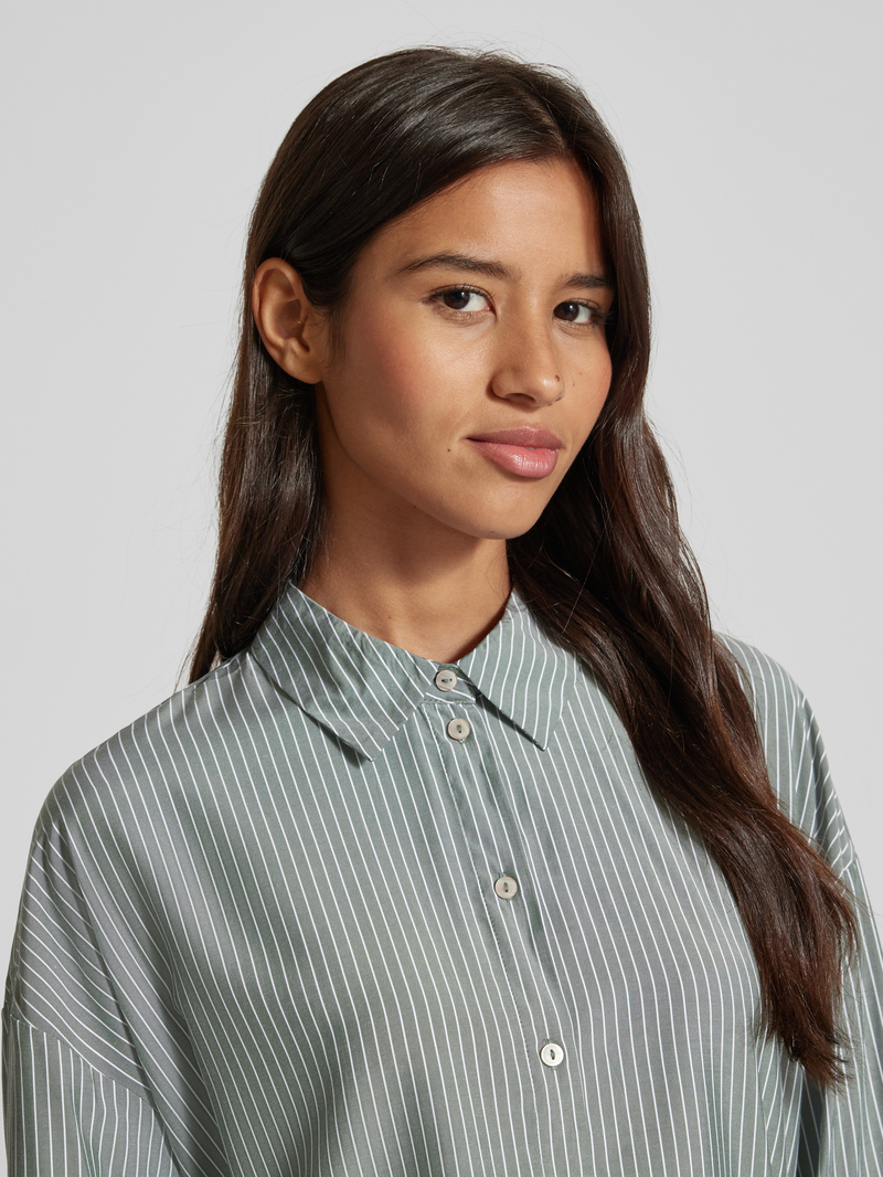 Vero Moda Oversized shirt met lange mouwen model 'NORA'