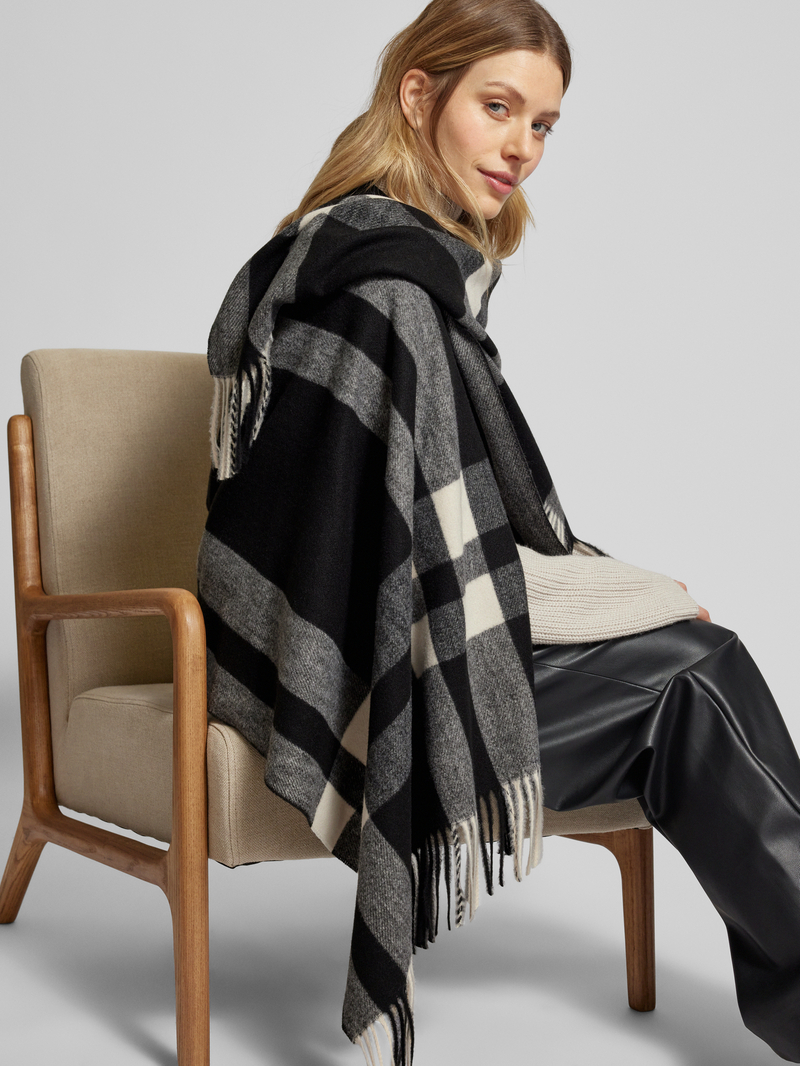 Opus Poncho met franjes model 'Atano'