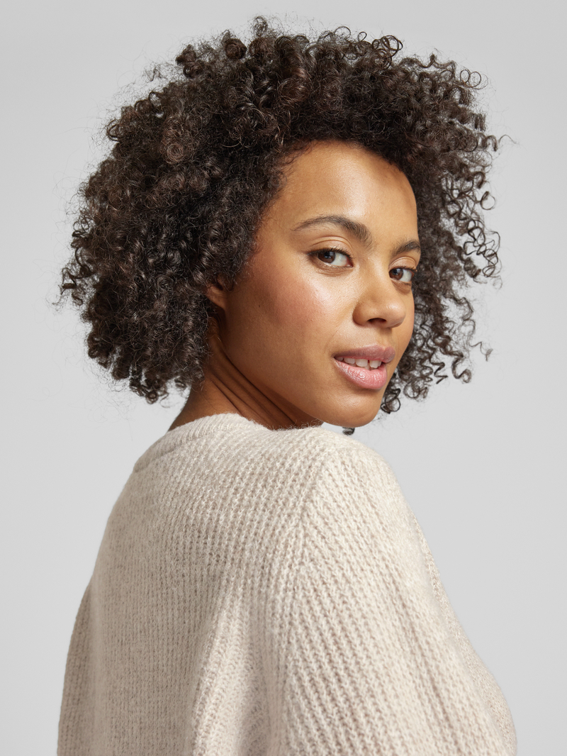 Vila Gebreide pullover met extra brede schouders model 'BELUNA'