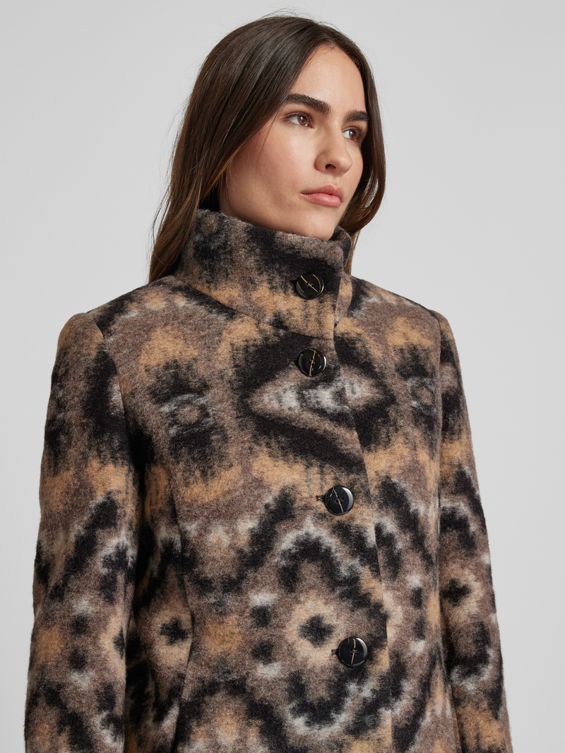 Milo Coats Lange wollen jas met opstaande kraag en knoopsluiting model 'Flora'