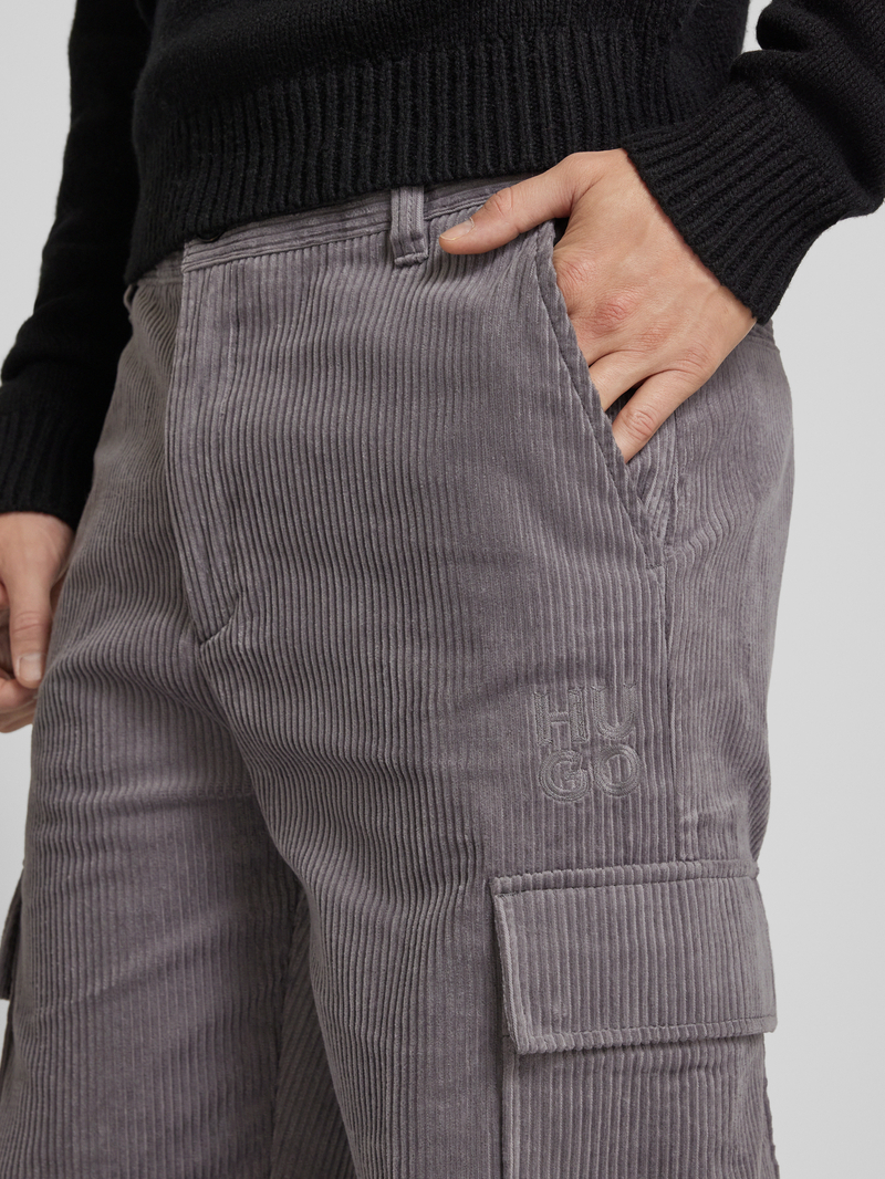 HUGO Regular fit corduroy broek met cargozakken model 'Grady244'