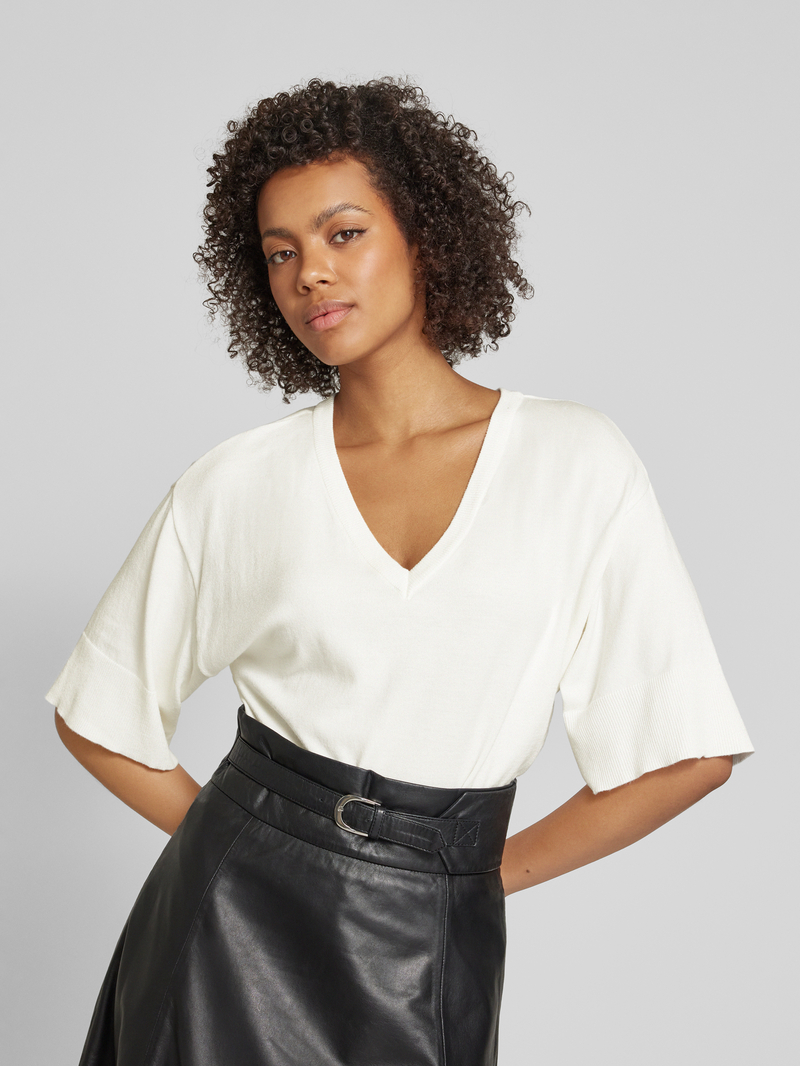 MSCH Copenhagen Oversized T-shirt van viscose met V-hals model 'Eslina'