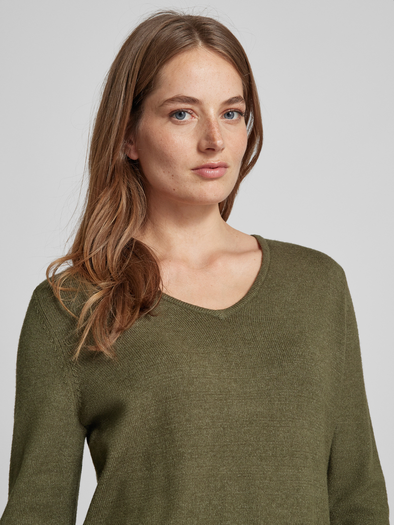 Christian Berg Woman Gebreide pullover met afgeronde V-hals