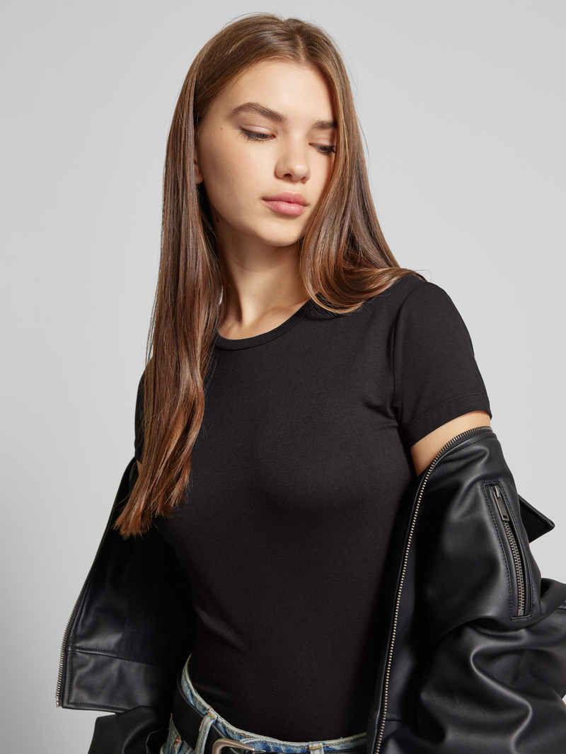 Gina Tricot T-shirt met ronde hals