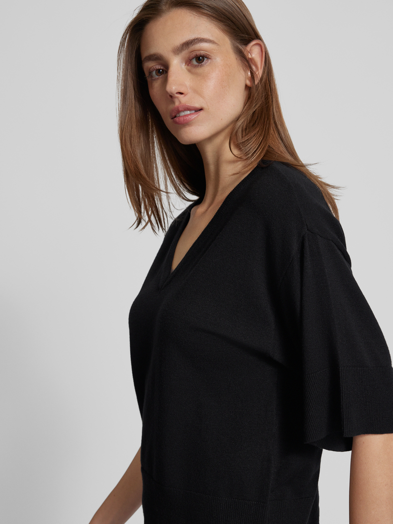 MSCH Copenhagen Oversized T-shirt van viscose met V-hals model 'Eslina'