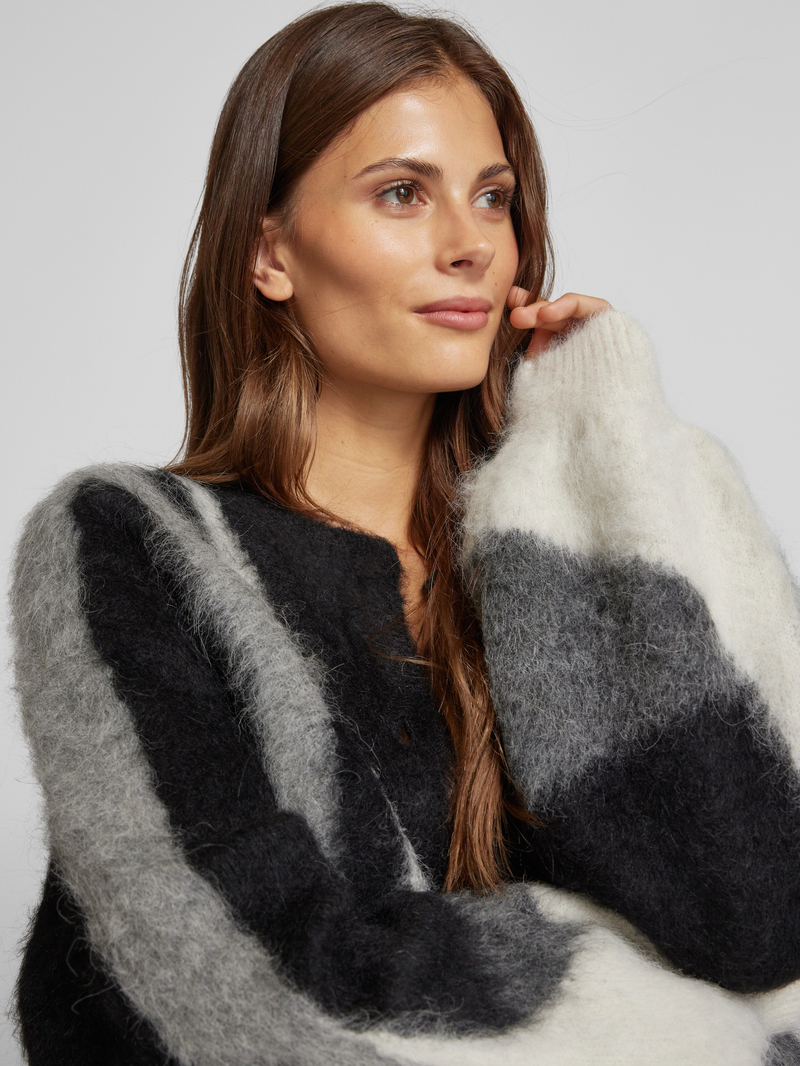 Gestuz Cardigan met ronde hals model 'Safi'