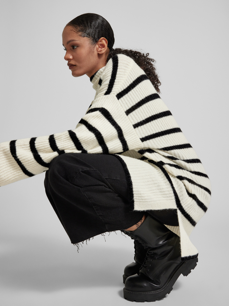 Copenhagen Muse Gebreide pullover met opstaande kraag model 'BIANCA'