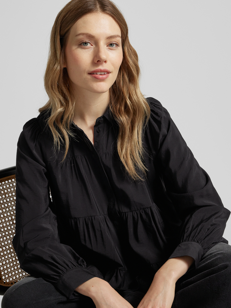 YAS Regular fit blouse in laagjeslook model 'PALA'