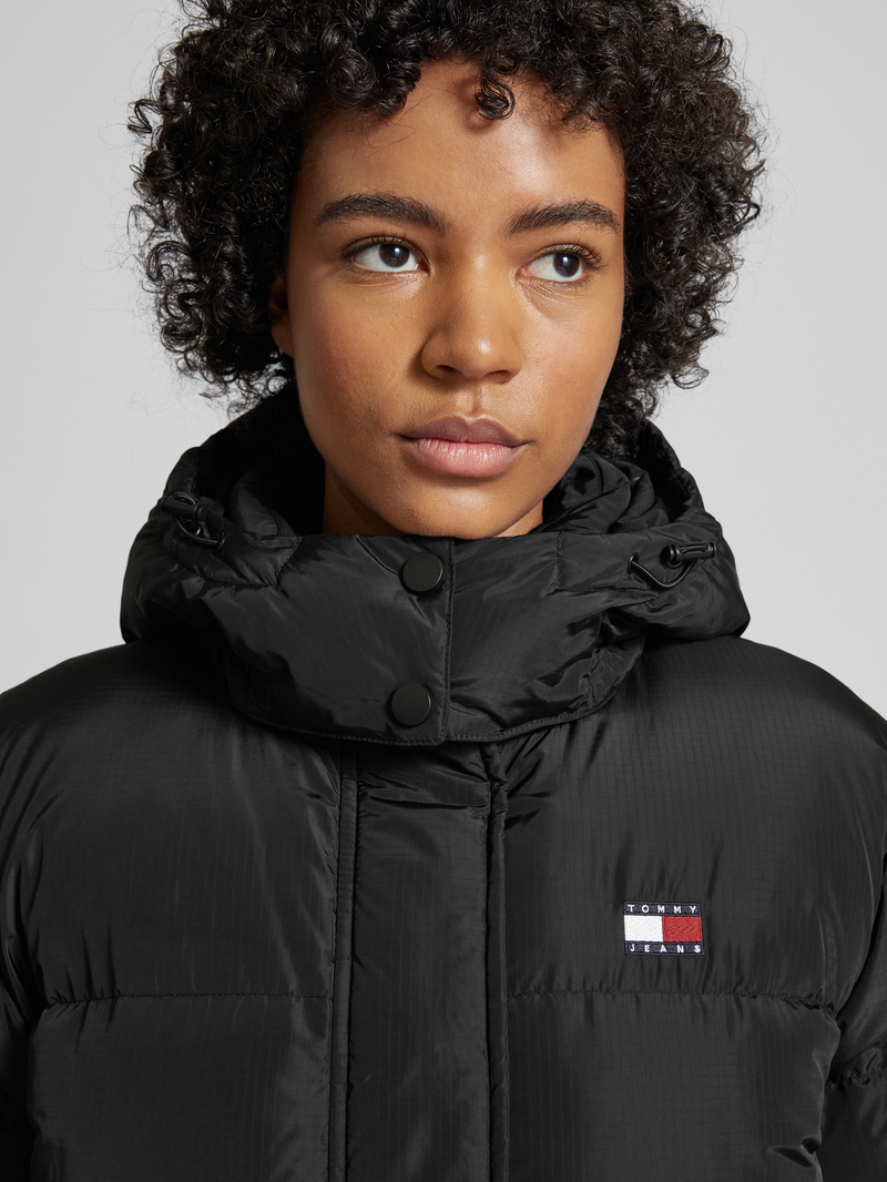 Tommy Jeans Gewatteerde lange jas met labelstitching model 'ALASKA'