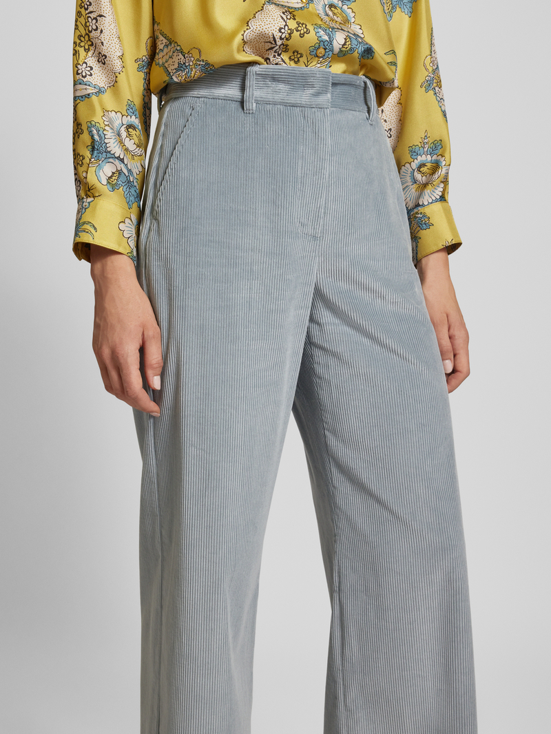 Weekend Max Mara Straight fit corduroy broek van zuiver katoen met steekzakken opzij model 'TANIA'