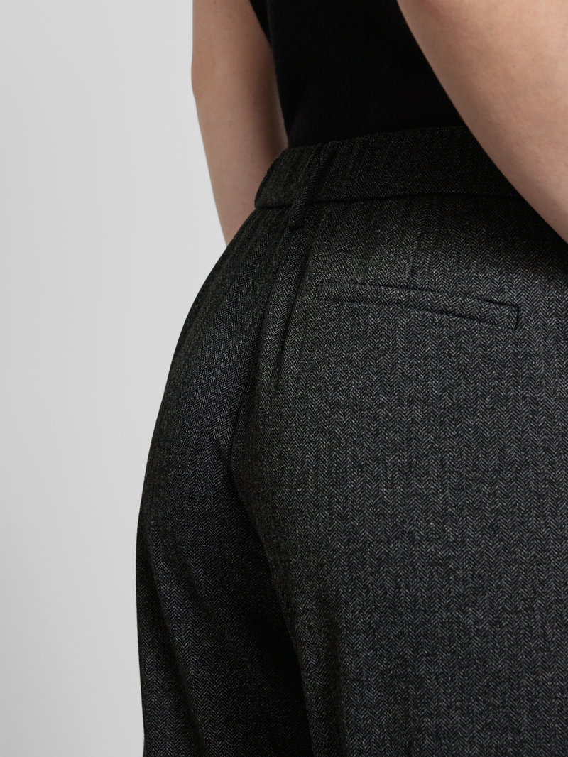 Opus Broek met paspelzak aan de achterkant model 'Melina'