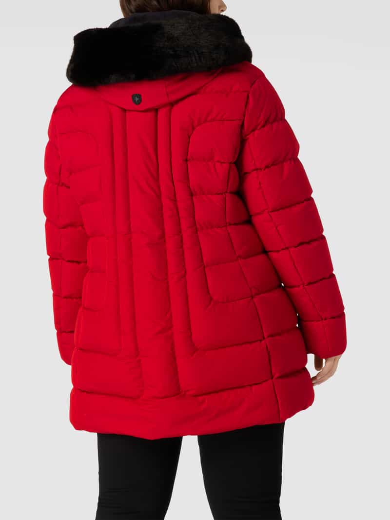 Gewatteerde lange jas met afneembare capuchon, model 'Belvitesse' Wellensteyn