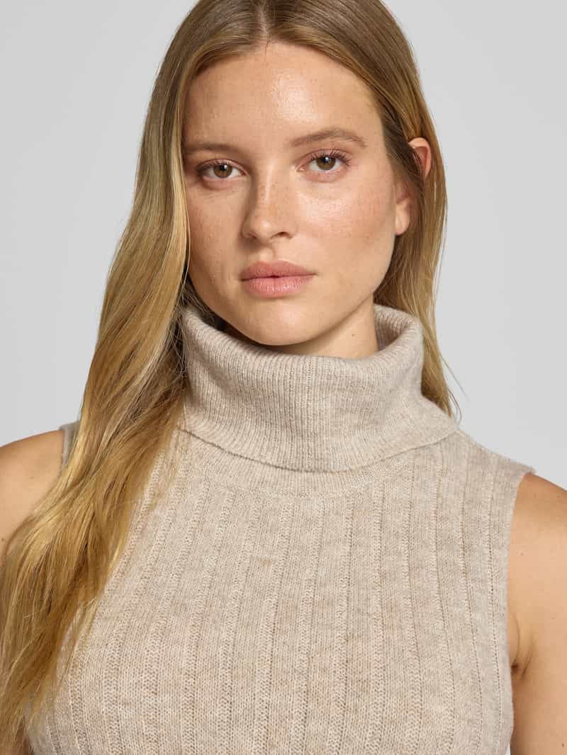 Vila Spencer met col model 'BELUNA'