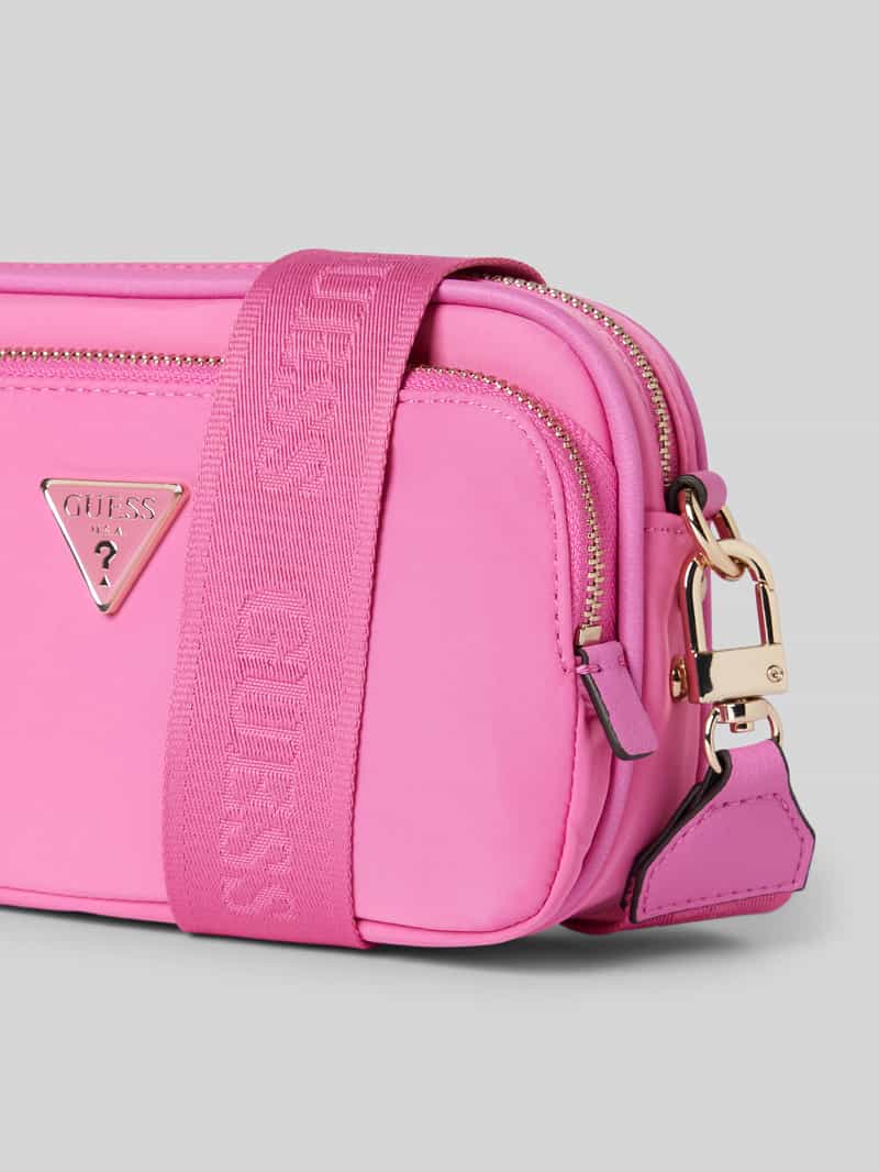 Guess Schoudertas met labeldetail model 'GEMMA'