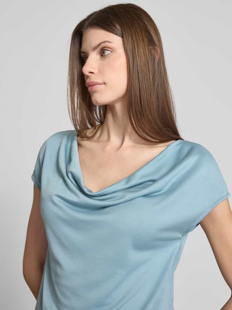 Zero T-shirt met cascadehals