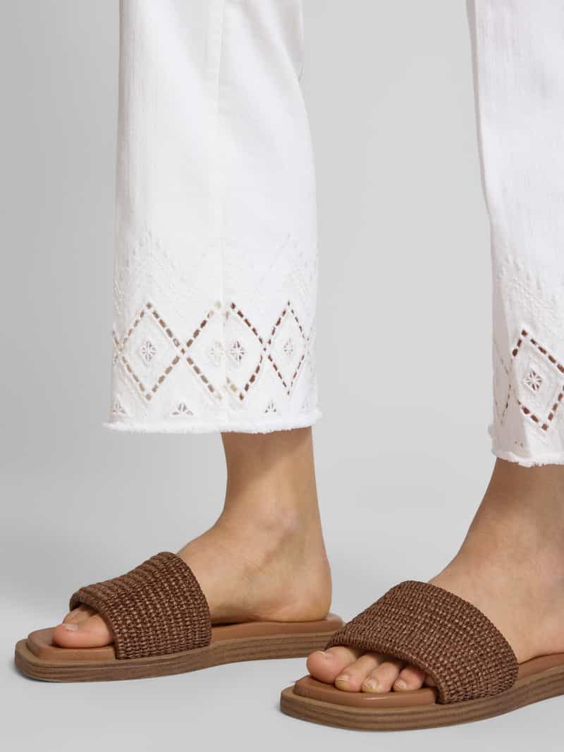 CAMBIO Flared jeans met broderie anglaise model 'FRANCESCA'