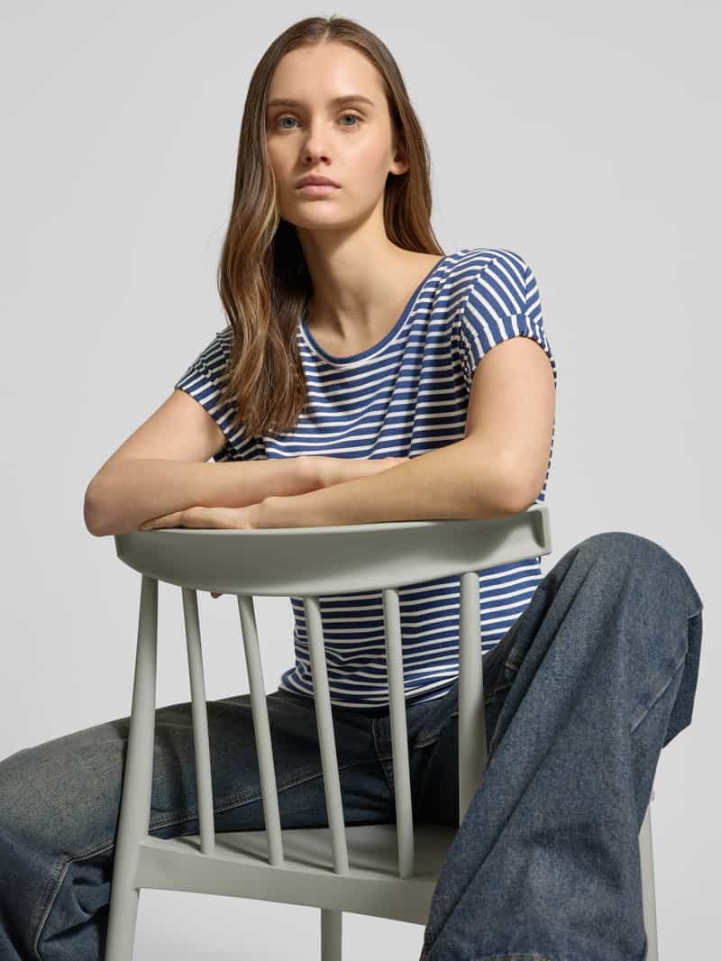 Only Comfort fit T-shirt met omgeslagen mouwe model 'MOSTER'